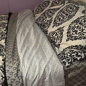 Cute Flower Spade look Bed Set